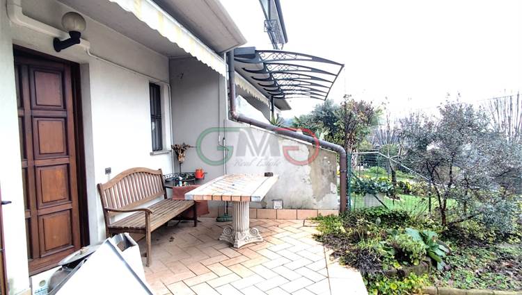 ingresso da giardino 